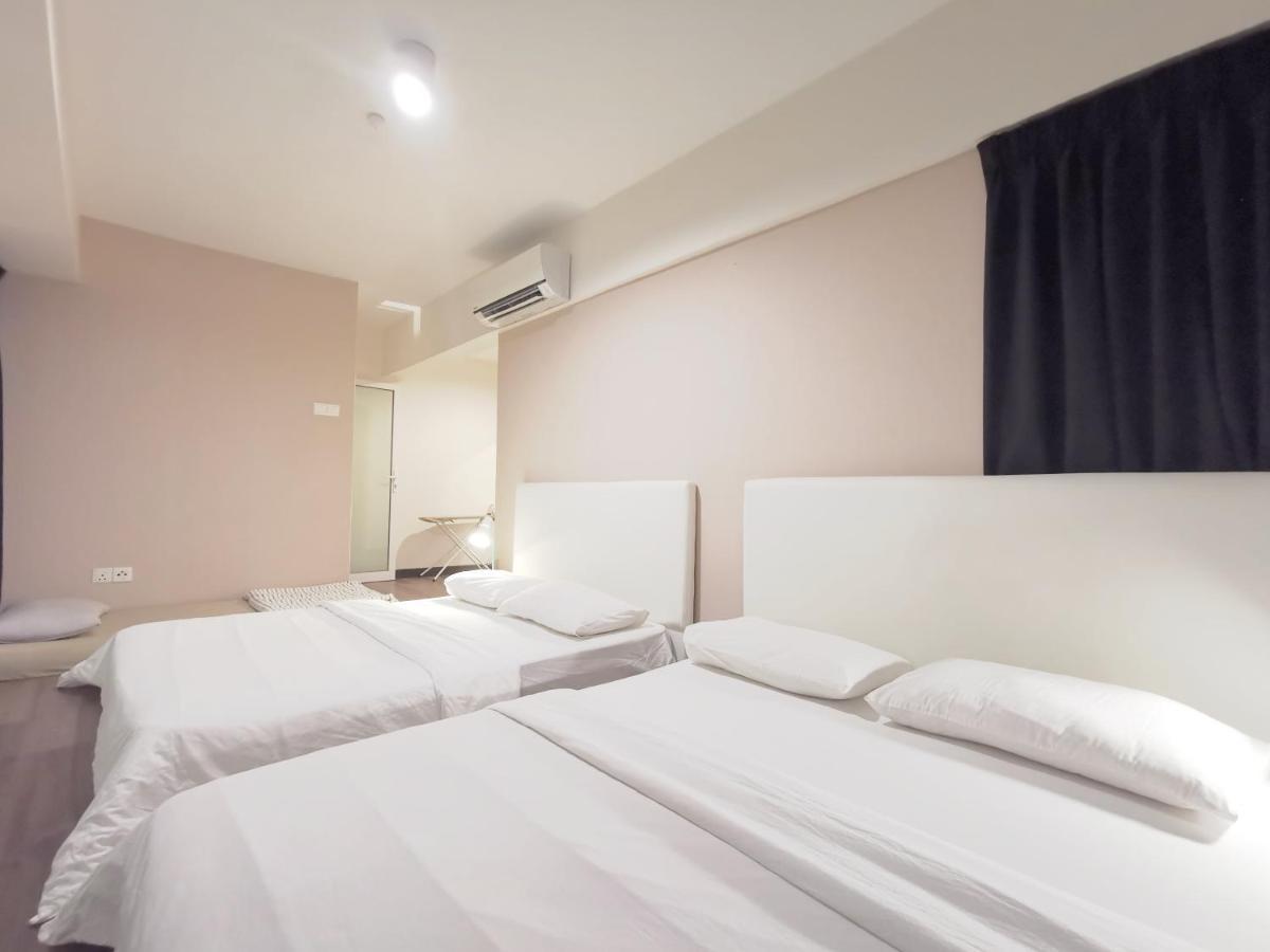 Maritime Suites Penang Jelutong Buitenkant foto